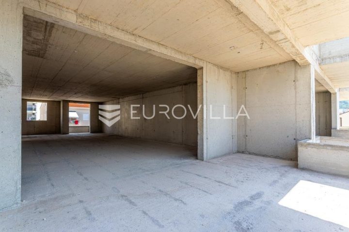 Apartmán Na predaj - Splitsko-dalmatinska Makarska - foto 2/14