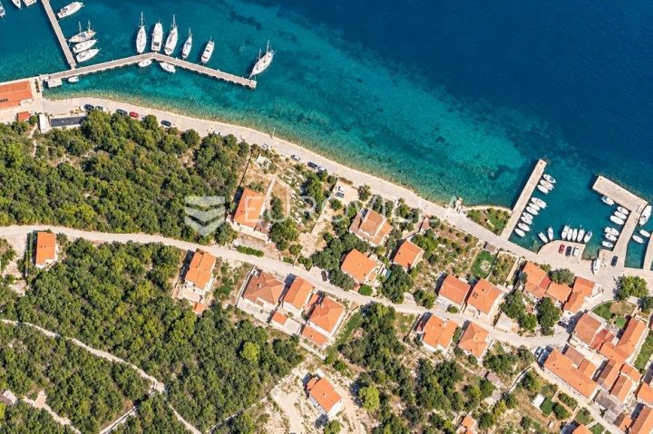 Działka na sprzedaż 374 m² – Veli Rat
