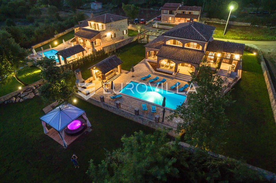 Kuća Na prodaju -  Višnjan