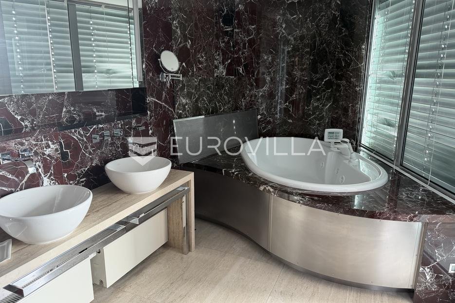 House For rent - Grad Zagreb Gornji Grad - Medveščak