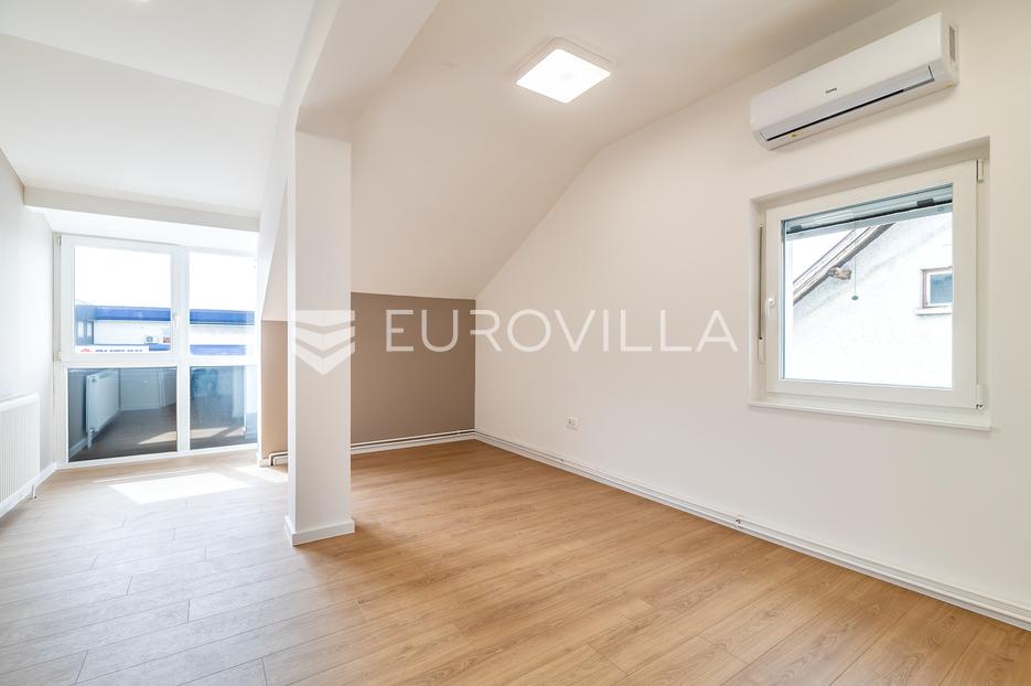 Komerční Na prodej - Grad Zagreb Sesvete - foto 1/6