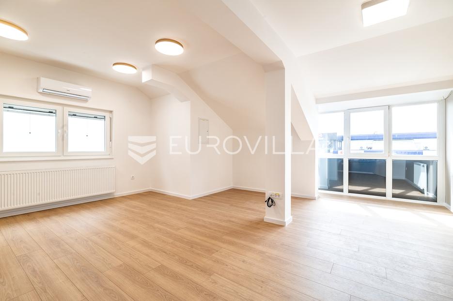 Komerční Na prodej - Grad Zagreb Sesvete - foto 2/6
