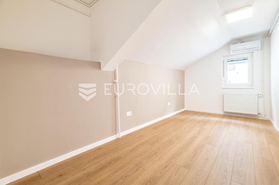 Komerční Na prodej - Grad Zagreb Sesvete - foto 3/6