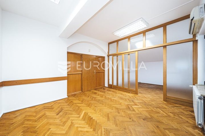 Commerciale in vendita 92 m² – Trnje