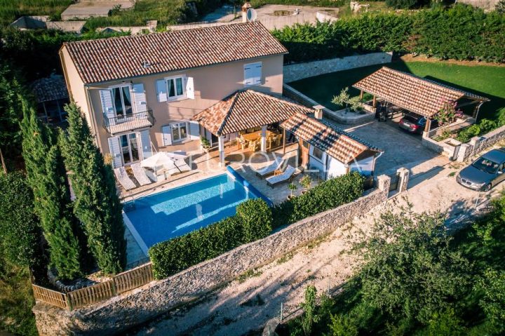 House for sale 180 m² – Smoljanci