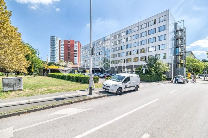 Poslovni prostor za najam 1520 m² – Sigečica