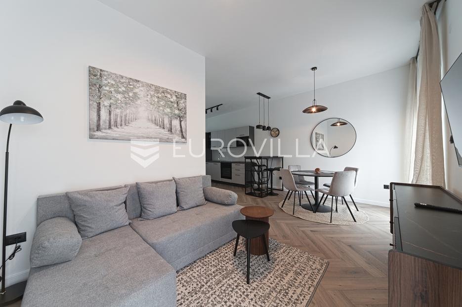 Appartement À vendre - Osječko-baranjska Osijek - foto 1/9