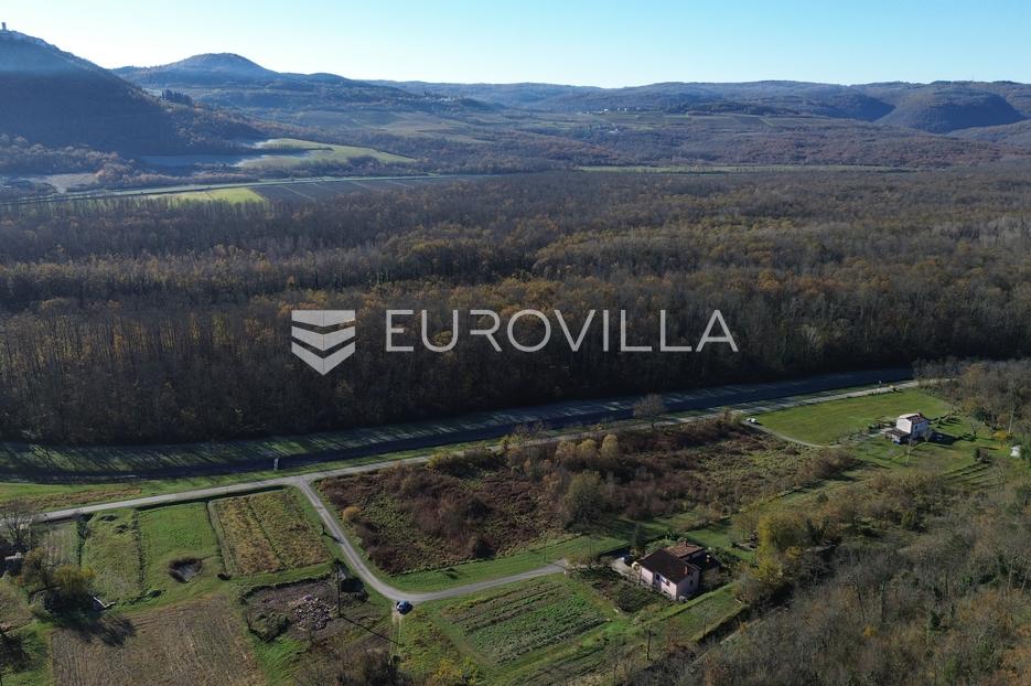 Zemljište Na prodaju -  Oprtalj