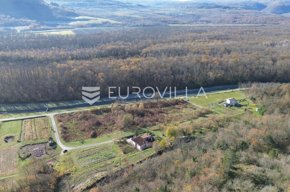 Zemljište Na prodaju -  Oprtalj