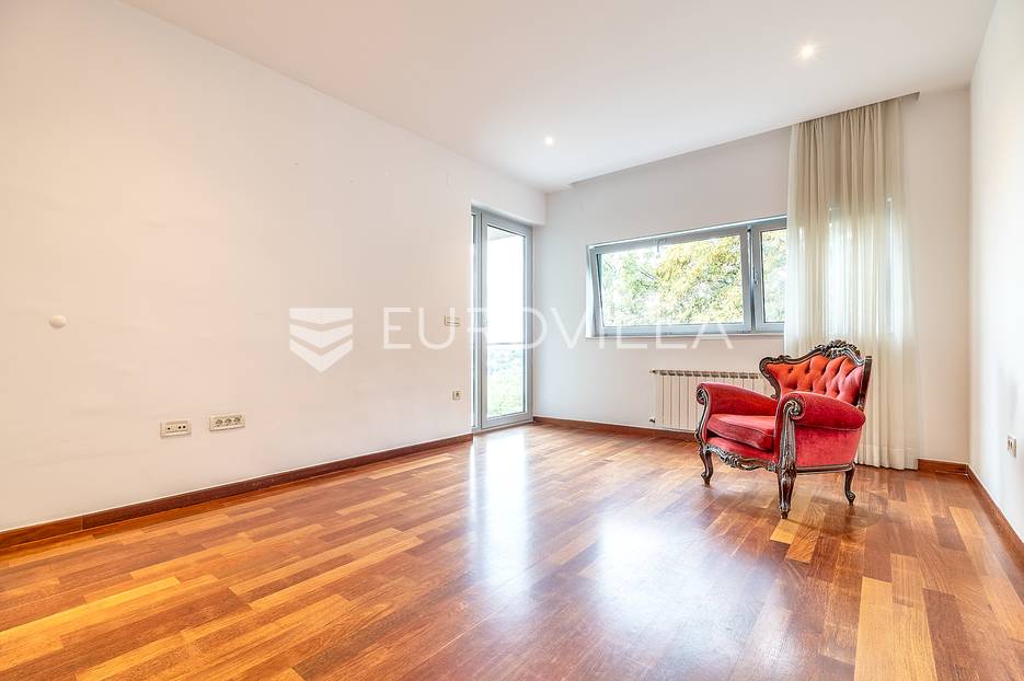 Haus Zu verkaufen -  Podsljeme