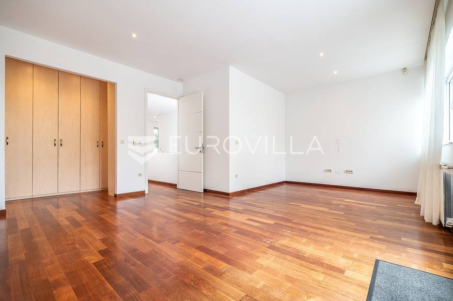 Haus Zu verkaufen -  Podsljeme