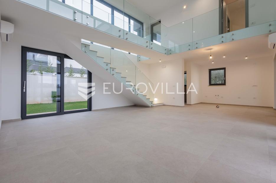 Kuća Na prodaju -  Medulin