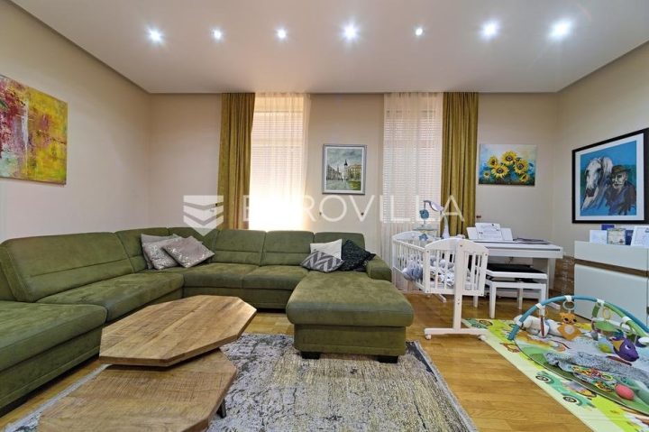 Stan na prodaju 205 m² – Gornji Grad / Centar