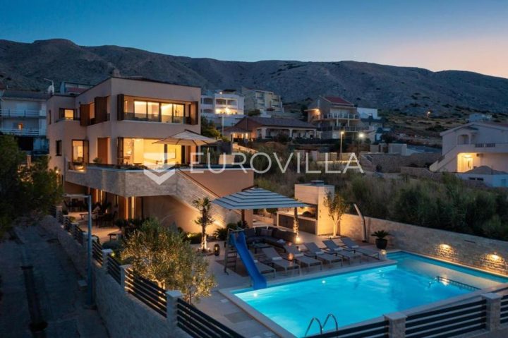House for sale 400 m² – Pag