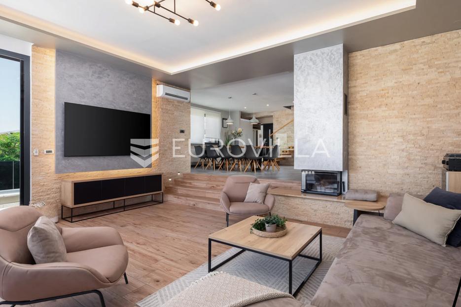 Casa In vendita - Zadarska Pag
