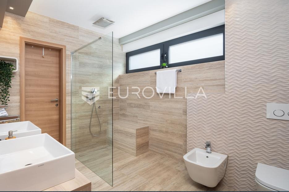 Casa In vendita - Zadarska Pag