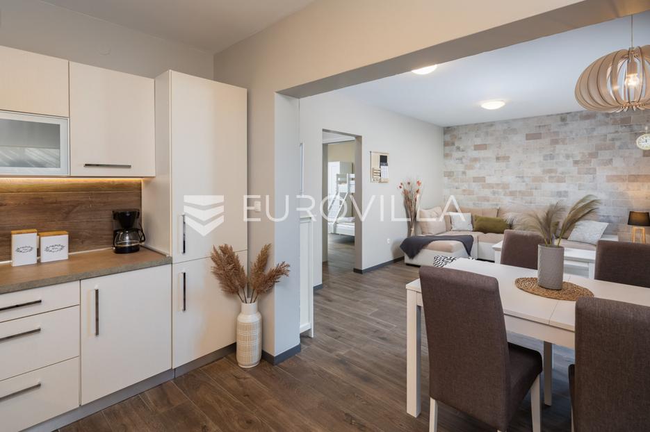 Casa In vendita - Zadarska Pag