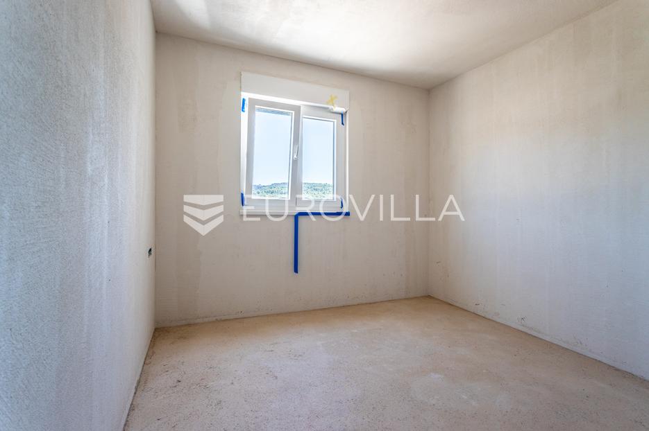 Apartma Naprodaj - Splitsko-dalmatinska Okrug