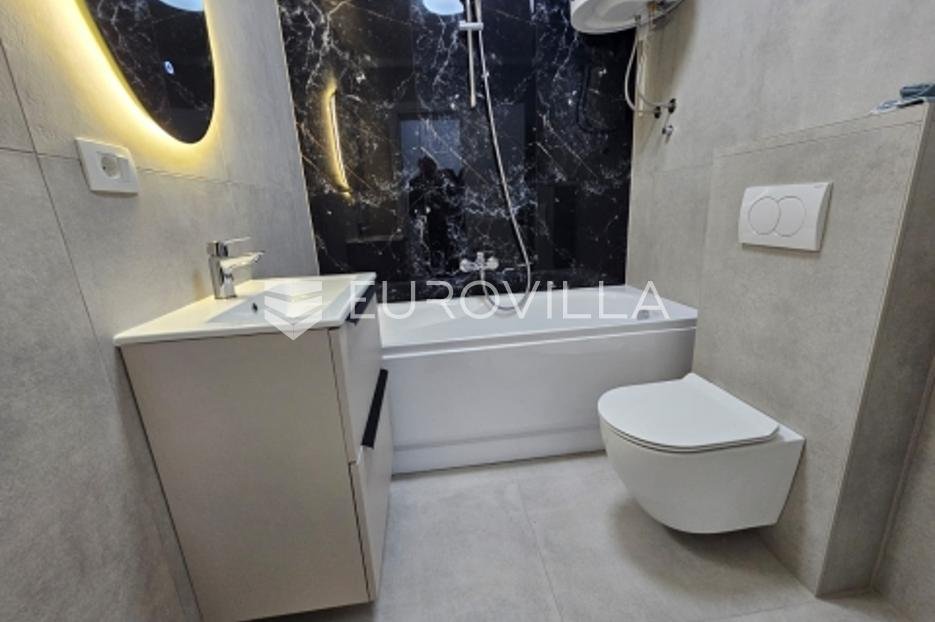 Appartement À vendre -  Rijeka