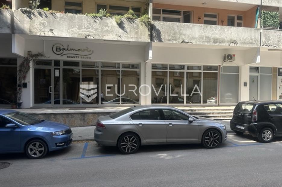 Poslovni prostor Na prodaju -  Pula