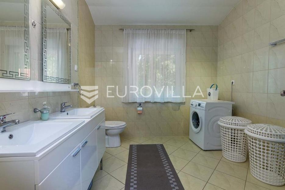 Kuća Na prodaju -  Pula