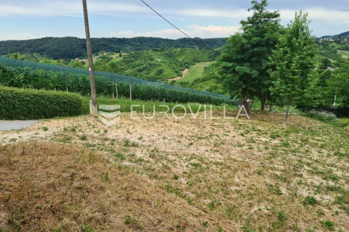 Land for sale 719 m² – Molvice