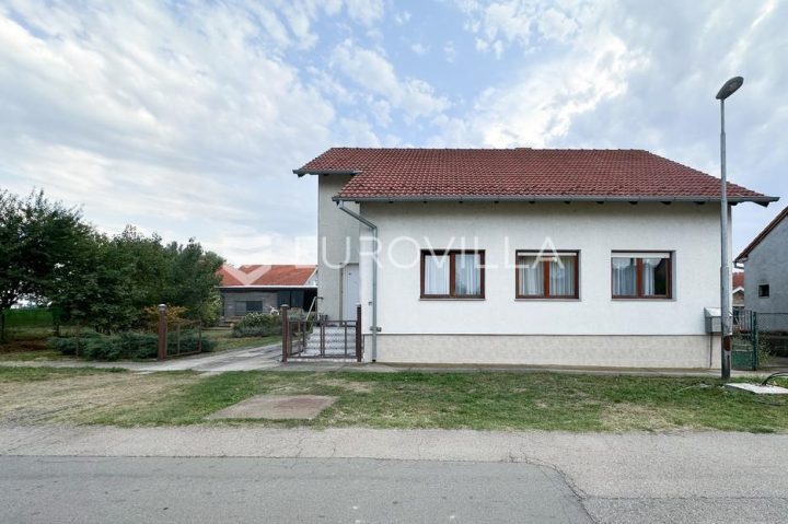 Maison à vendre 130 m² – Borovo Naselje