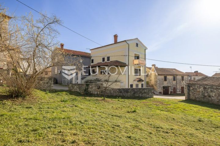Kuća na prodaju 150 m² – Brtonigla