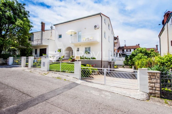 Dům na prodej 450 m² – Rovinj