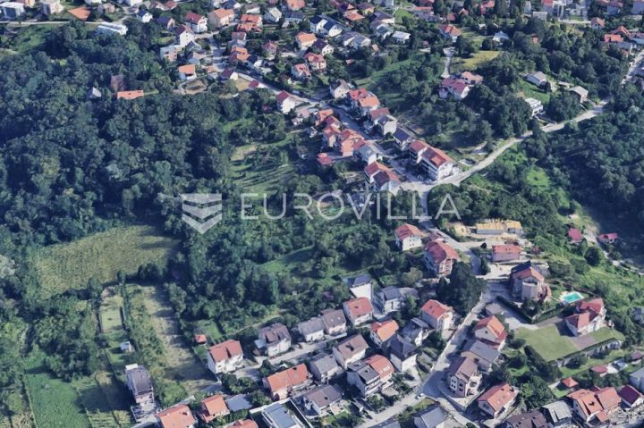 Pozemek na prodej 1175 m² – Remete