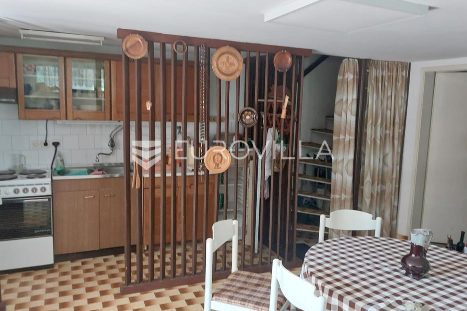 Maison À vendre - Požeško-slavonska Velika