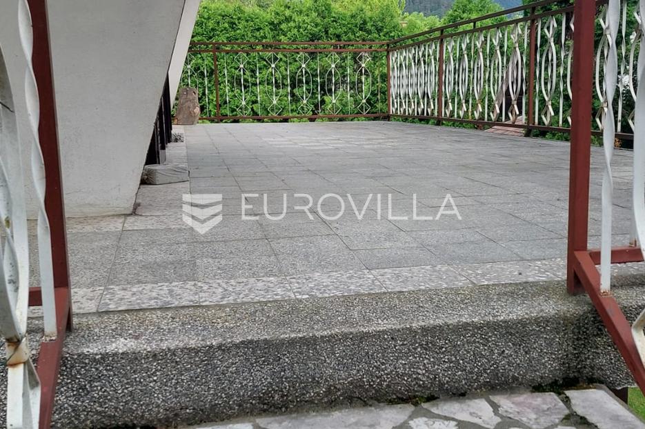 Maison À vendre - Požeško-slavonska Velika