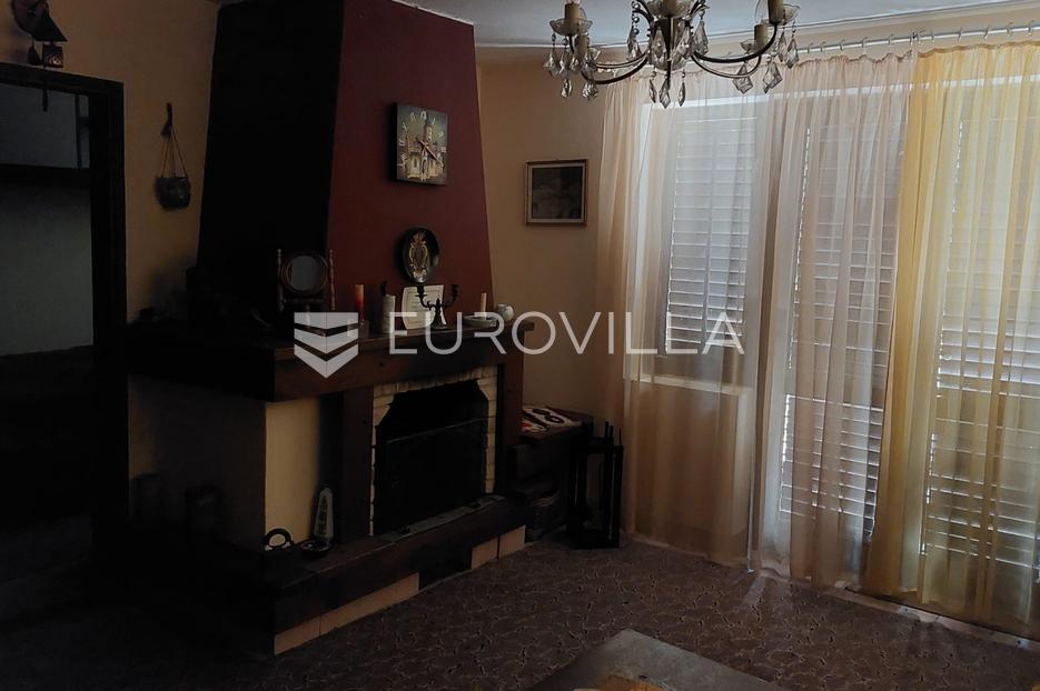 Maison À vendre - Požeško-slavonska Velika