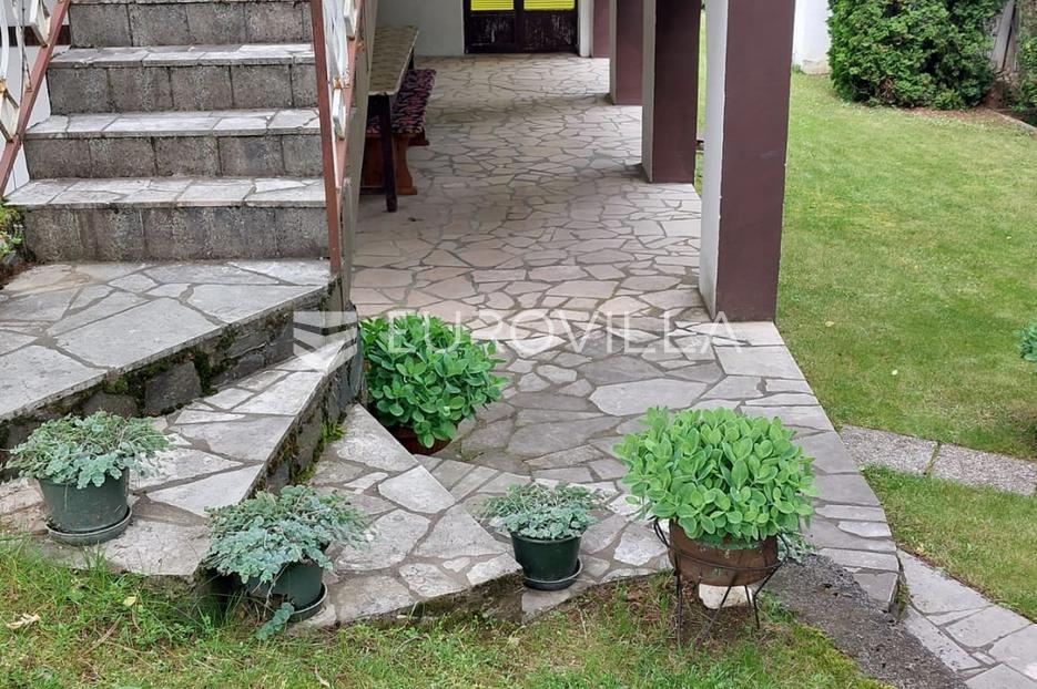Maison À vendre - Požeško-slavonska Velika