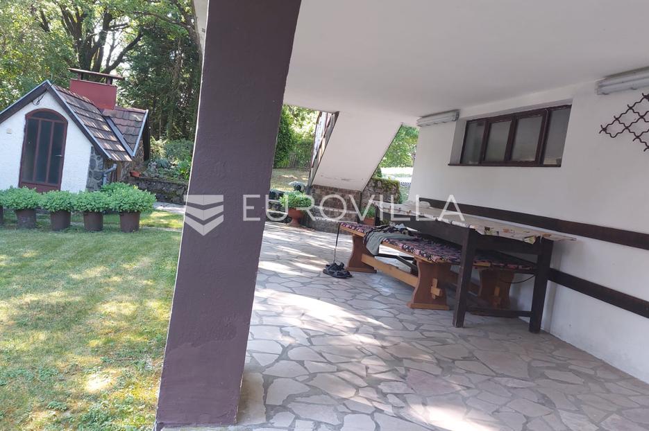 Maison À vendre - Požeško-slavonska Velika