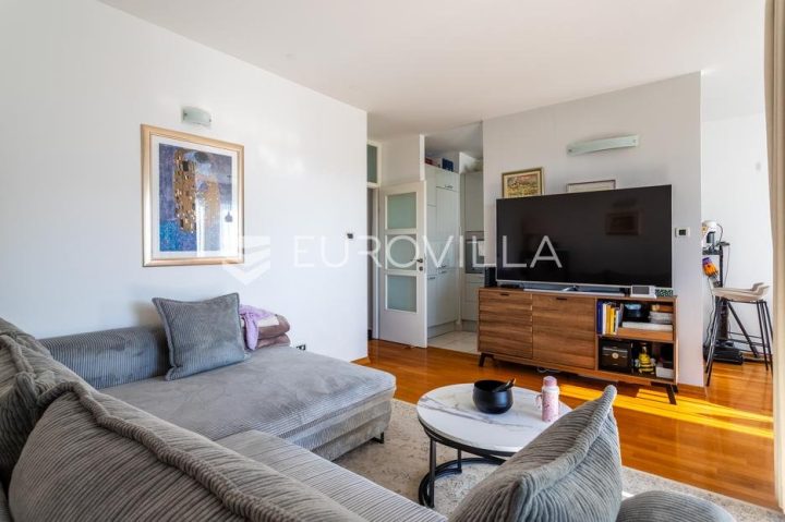 Appartamento In vendita - Splitsko-dalmatinska Split - foto 2/15