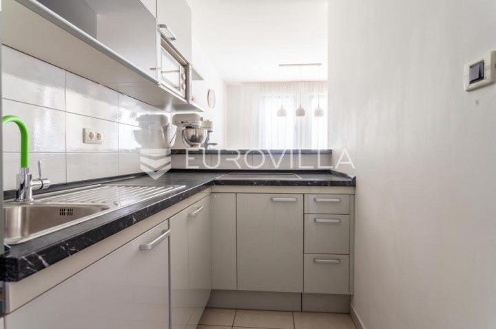Appartamento In vendita - Splitsko-dalmatinska Split - foto 5/15