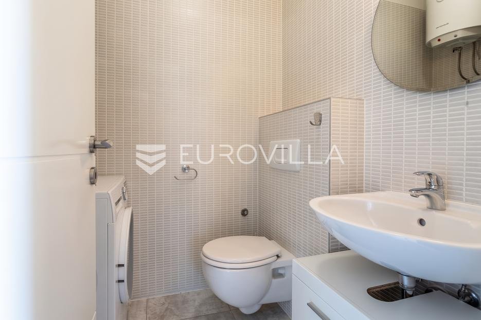 Appartamento In vendita - Splitsko-dalmatinska Split