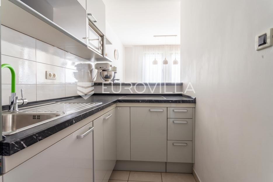 Appartamento In vendita - Splitsko-dalmatinska Split