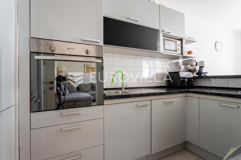 Appartamento In vendita - Splitsko-dalmatinska Split