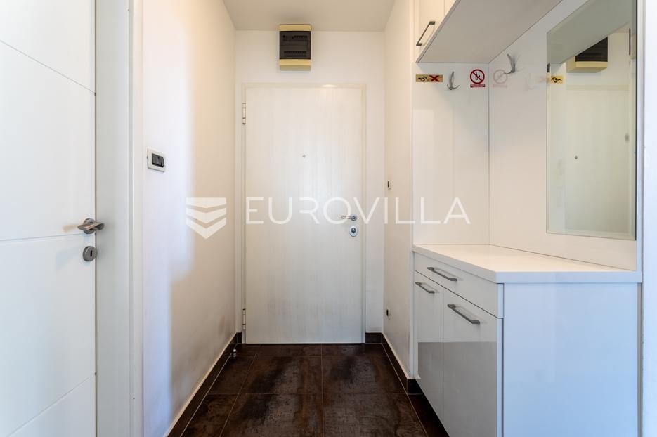 Appartamento In vendita - Splitsko-dalmatinska Split