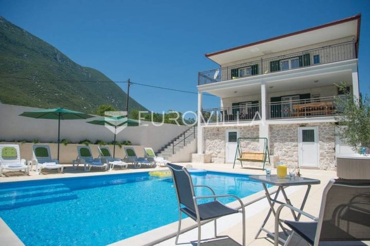 Kuća na prodaju 280 m² – Rastovac