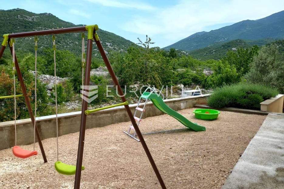 Casa In vendita - Splitsko-dalmatinska Zagvozd