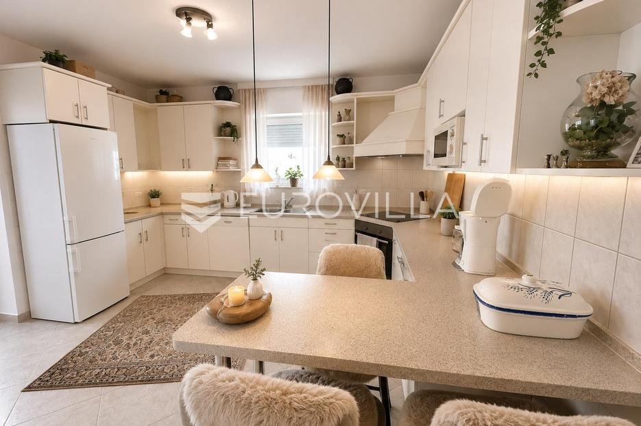 Flat For sale - Ličko-senjska Senj