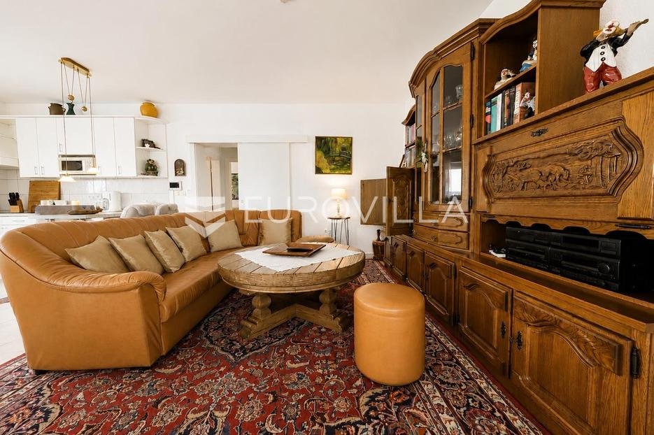 Flat For sale - Ličko-senjska Senj