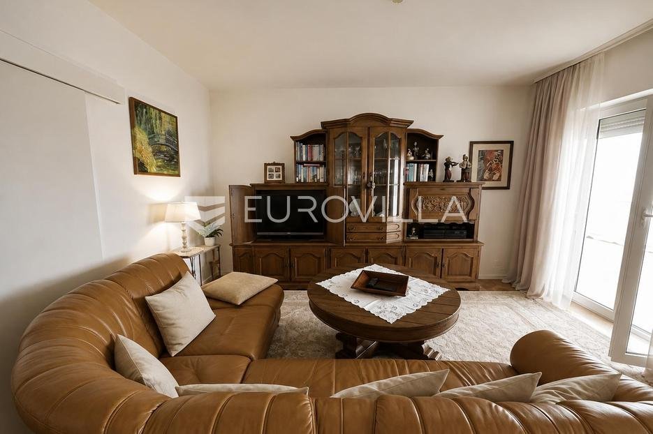 Flat For sale - Ličko-senjska Senj