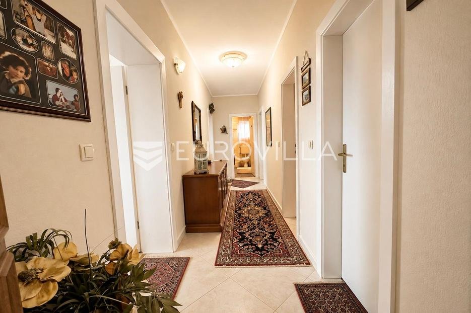 Flat For sale - Ličko-senjska Senj