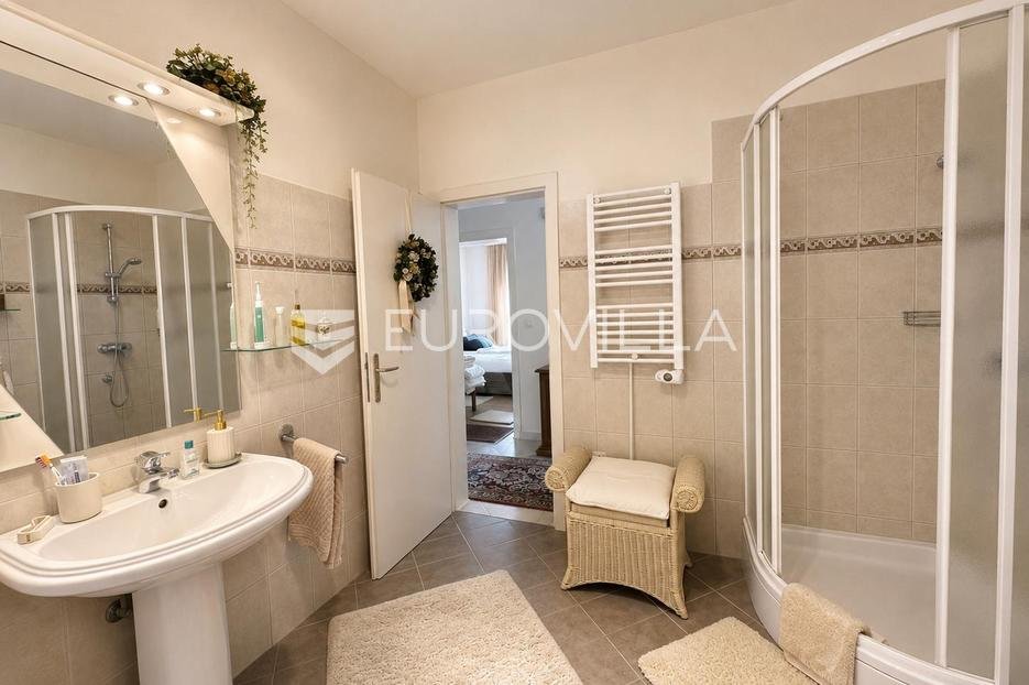 Flat For sale - Ličko-senjska Senj
