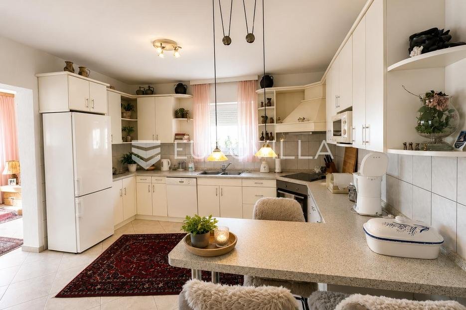Flat For sale - Ličko-senjska Senj