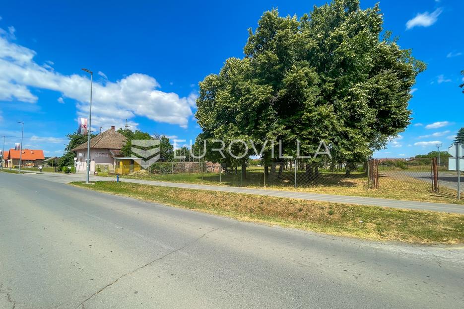 Locaux commerciaux À vendre -  Belišće